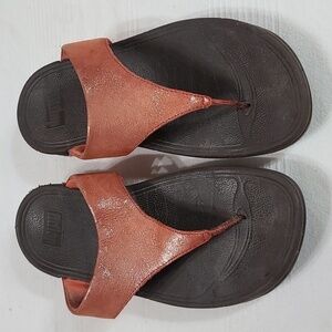 Fit Flops Wobbleboard Womens Flip Flops Sandals Red Shimmery Size 7 GUC READ